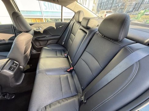 Used 2017 Honda Accord EX-L image 30