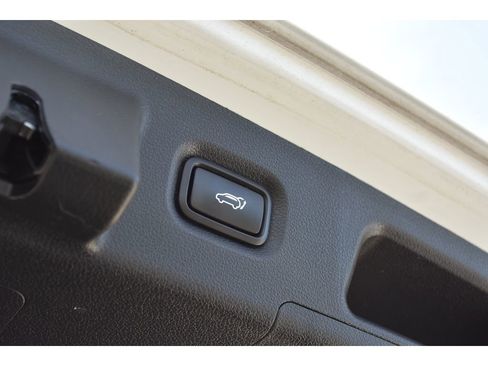 Used 2019 Hyundai Santa Fe SEL image 14