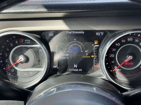Used 2018 Jeep Wrangler Unlimited Rubicon AWD/4WD image 27