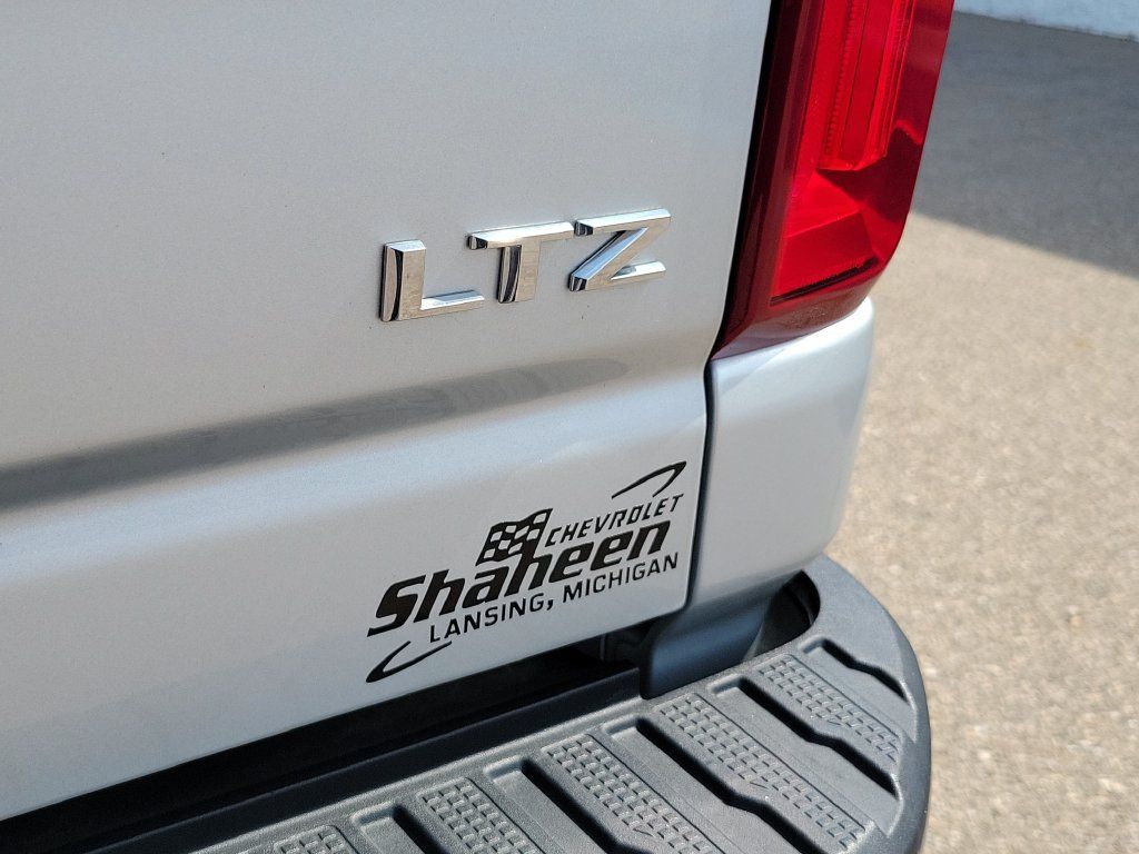 Used 2022 Chevrolet Silverado 2500 LTZ w/ LTZ Plus Package AWD/4WD image 44
