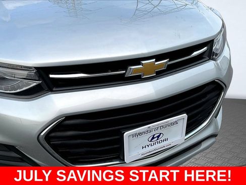Used 2018 Chevrolet Trax LT w/ LT Convenience Package FWD image 37