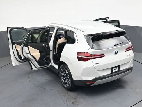 Used 2026 BMW X3 xDrive30 w/ Premium Package image 37