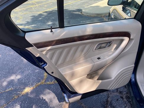 Used 2012 Ford Taurus Limited image 20