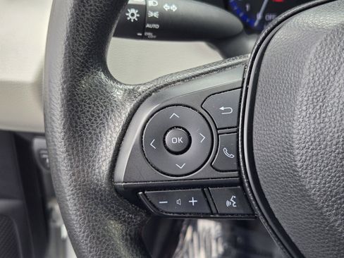 Used 2022 Toyota Corolla LE FWD image 24
