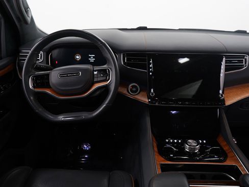 Used 2022 Jeep Grand Wagoneer Series II w/ Premium Group II image 16