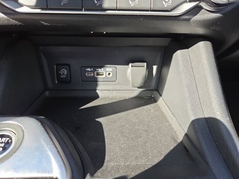 Used 2024 Nissan Sentra SV image 15