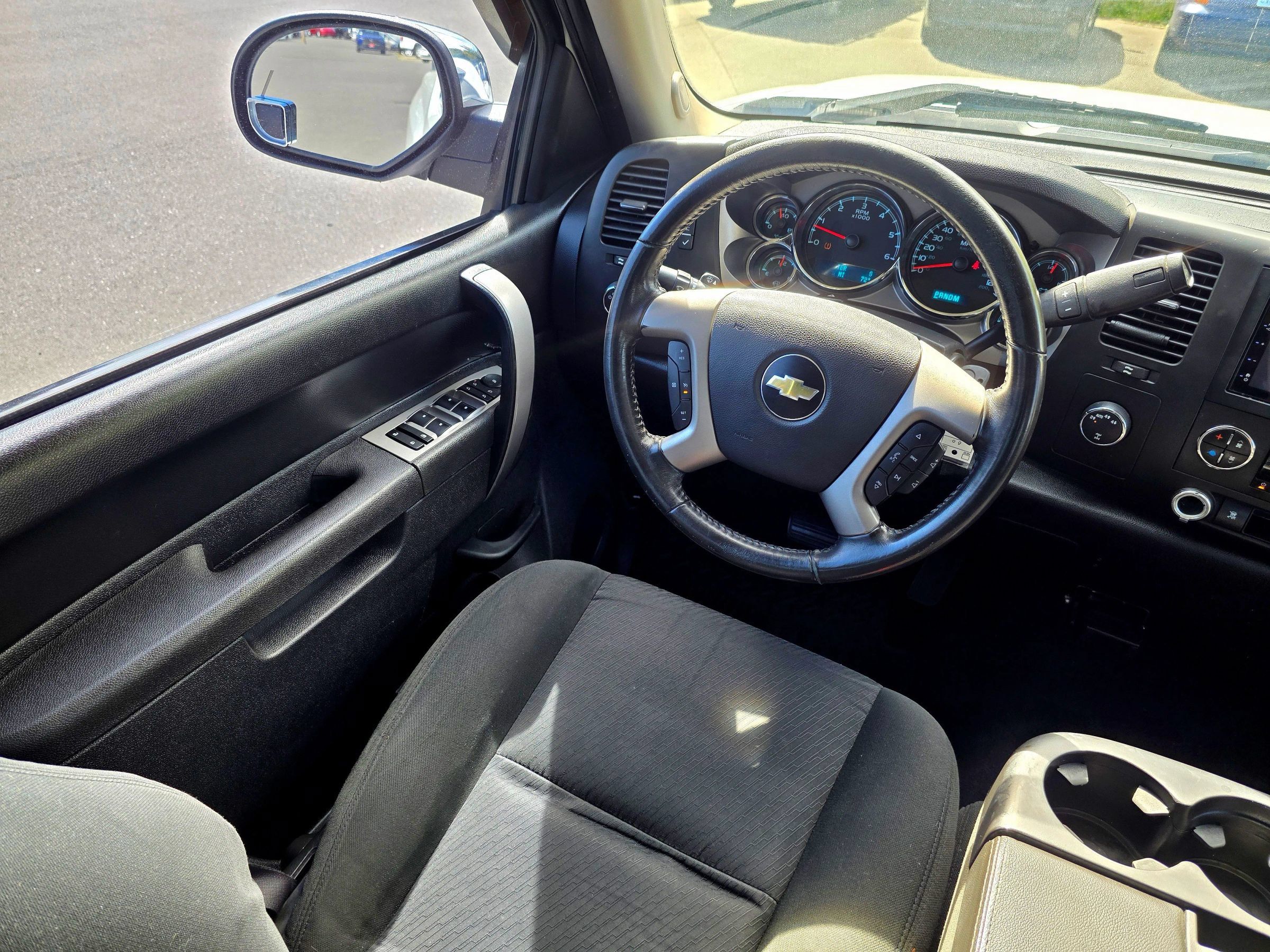 Used 2011 Chevrolet Silverado 1500 LT AWD/4WD image 20