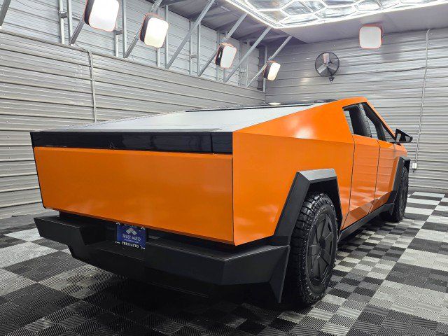 Used 2025 Tesla Cybertruck AWD Crew Cab image 5