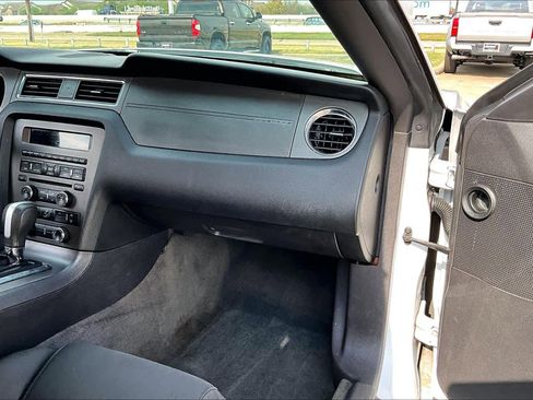 Used 2014 Ford Mustang GT image 15