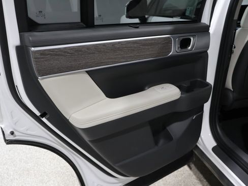 Used 2024 Hyundai Santa Fe Limited image 18