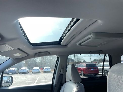 Used 2016 Honda Pilot Touring image 30