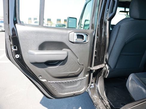 New 2026 Jeep Gladiator Sport AWD/4WD image 32