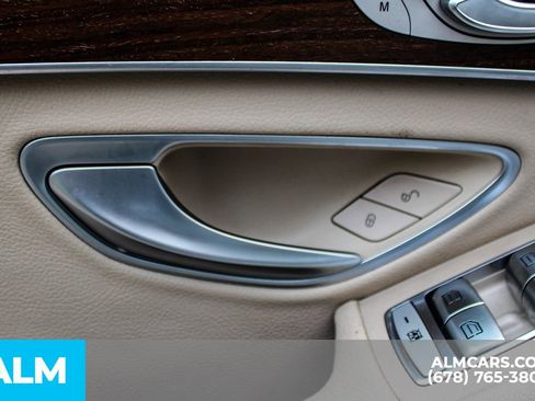 Used 2021 Mercedes-Benz C 300 4MATIC Sedan image 38