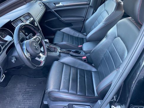 Used 2019 Volkswagen GTI SE w/ SE Experience Package image 9