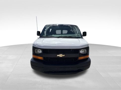 Used 2014 Chevrolet Express 2500 RWD image 11