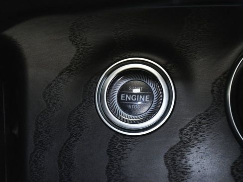 Used 2022 Mercedes-Benz E 450 4MATIC Sedan w/ Night Package image 30