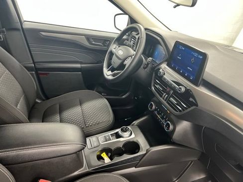 Used 2025 Ford Escape Active w/ Cold Weather Package AWD/4WD image 25