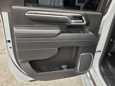 Certified 2025 Chevrolet Silverado 2500 LTZ w/ LTZ Convenience Package image 16