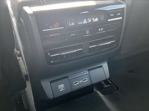 Used 2023 Acura MDX SH-AWD w/ Technology Package image 34