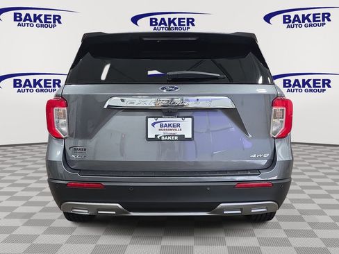 Used 2023 Ford Explorer XLT w/ Equipment Group 202A image 6