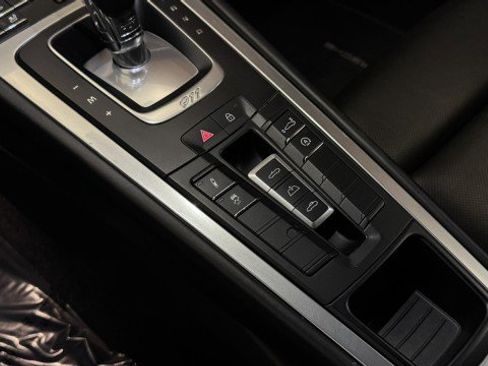 Used 2019 Porsche 911 Turbo image 12