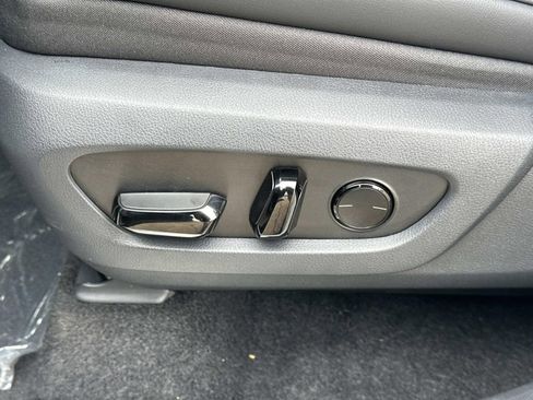 New 2026 Lexus TX 500h AWD image 16