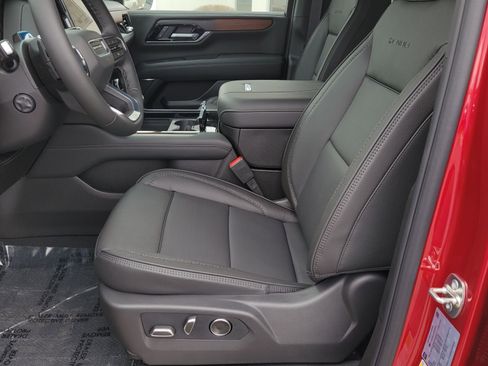 New 2026 GMC Yukon XL Denali w/ Denali Reserve Package AWD/4WD image 6