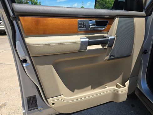 Used 2011 Land Rover LR4 HSE LUX image 8