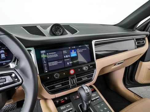 New 2026 Porsche Macan AWD/4WD image 13