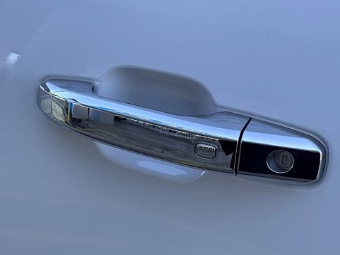 Used 2024 Chevrolet Silverado 2500 LTZ w/ LTZ Convenience Package image 20