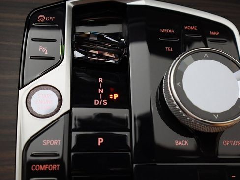 Used 2024 BMW X7 xDrive40i w/ M Sport Package image 56