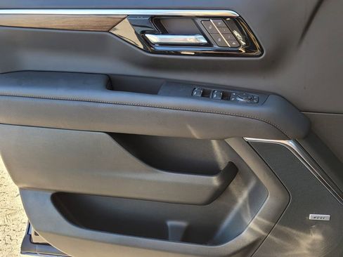 New 2025 Chevrolet Tahoe High Country AWD/4WD image 27