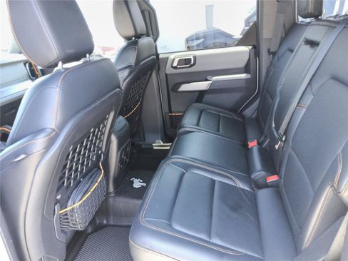 Certified 2023 Ford Bronco Badlands w/ Sasquatch Package AWD/4WD image 19