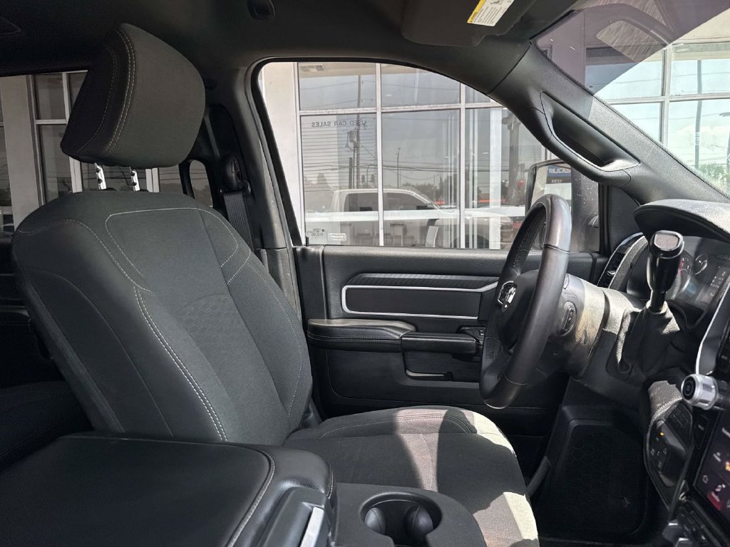 Used 2025 RAM 2500 Big Horn AWD/4WD image 12