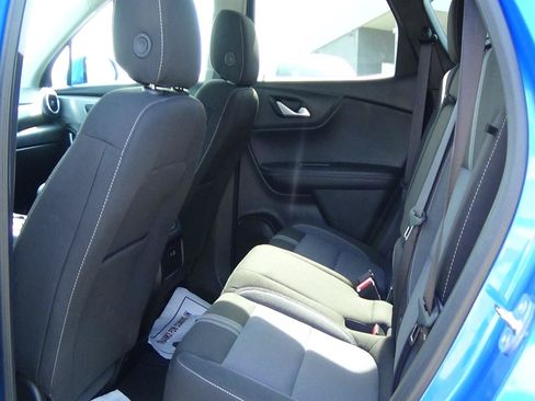 Used 2025 Chevrolet Blazer LT FWD image 10