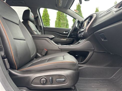 Used 2023 GMC Acadia AT4 w/ Technology Package image 34