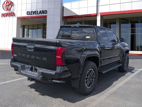 Used 2024 Toyota Tacoma TRD Sport w/ TRD Sport Upgrade Package AWD/4WD image 7