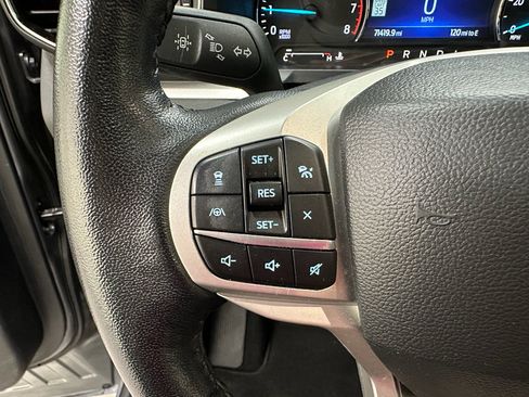 Used 2022 Ford Explorer XLT w/ Equipment Group 202A AWD/4WD image 36