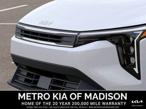 New 2026 Kia K4 FWD image 12