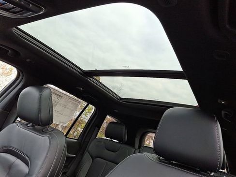 New 2025 Jeep Grand Cherokee Limited w/ Trailer Tow Package image 10