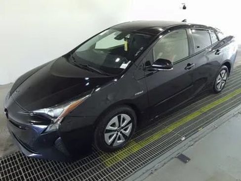 Used 2017 Toyota Prius Two w/ Prius Two Safety Plus Package FWD image 1