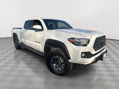Used 2019 Toyota Tacoma TRD Off-Road image 1