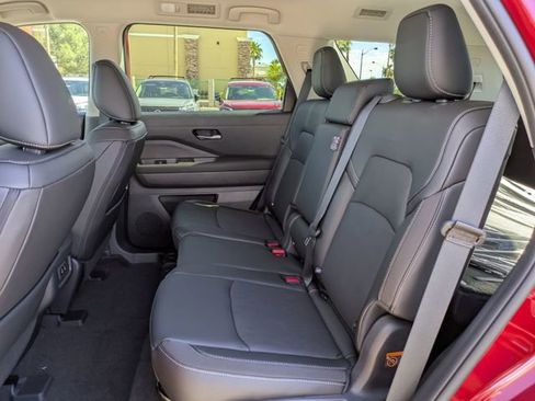 New 2026 Nissan Pathfinder SL FWD image 7