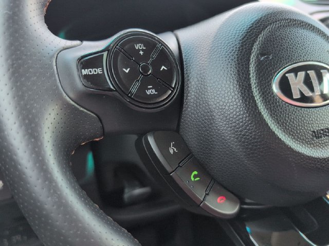 Used 2018 Kia Soul ! FWD image 22