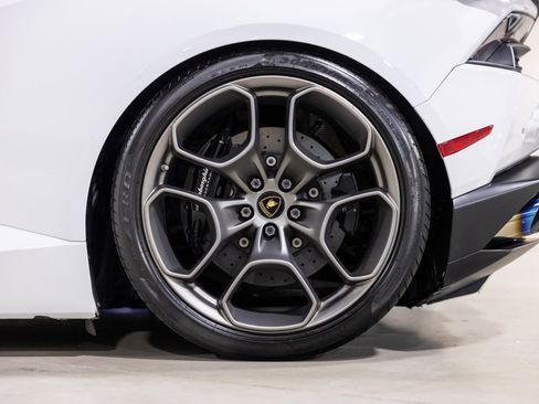 Used 2016 Lamborghini Huracan LP 610-4 image 19