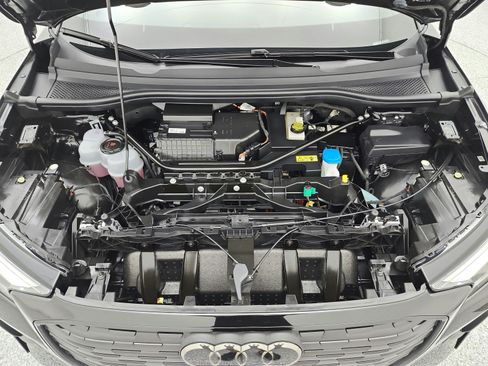 Used 2024 Audi Q4 e-tron Premium Plus w/ Premium Plus AWD/4WD image 16