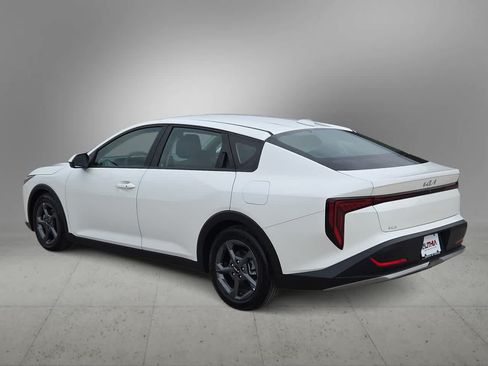 Used 2025 Kia K4 FWD image 6