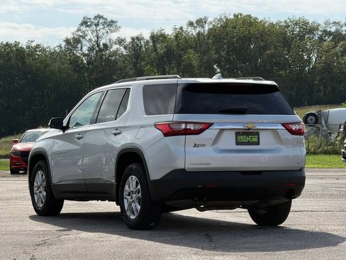 Used 2019 Chevrolet Traverse LT FWD image 2