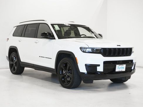 Certified 2023 Jeep Grand Cherokee L Altitude image 4