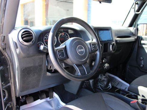 Used 2015 Jeep Wrangler Unlimited Sport AWD/4WD image 17
